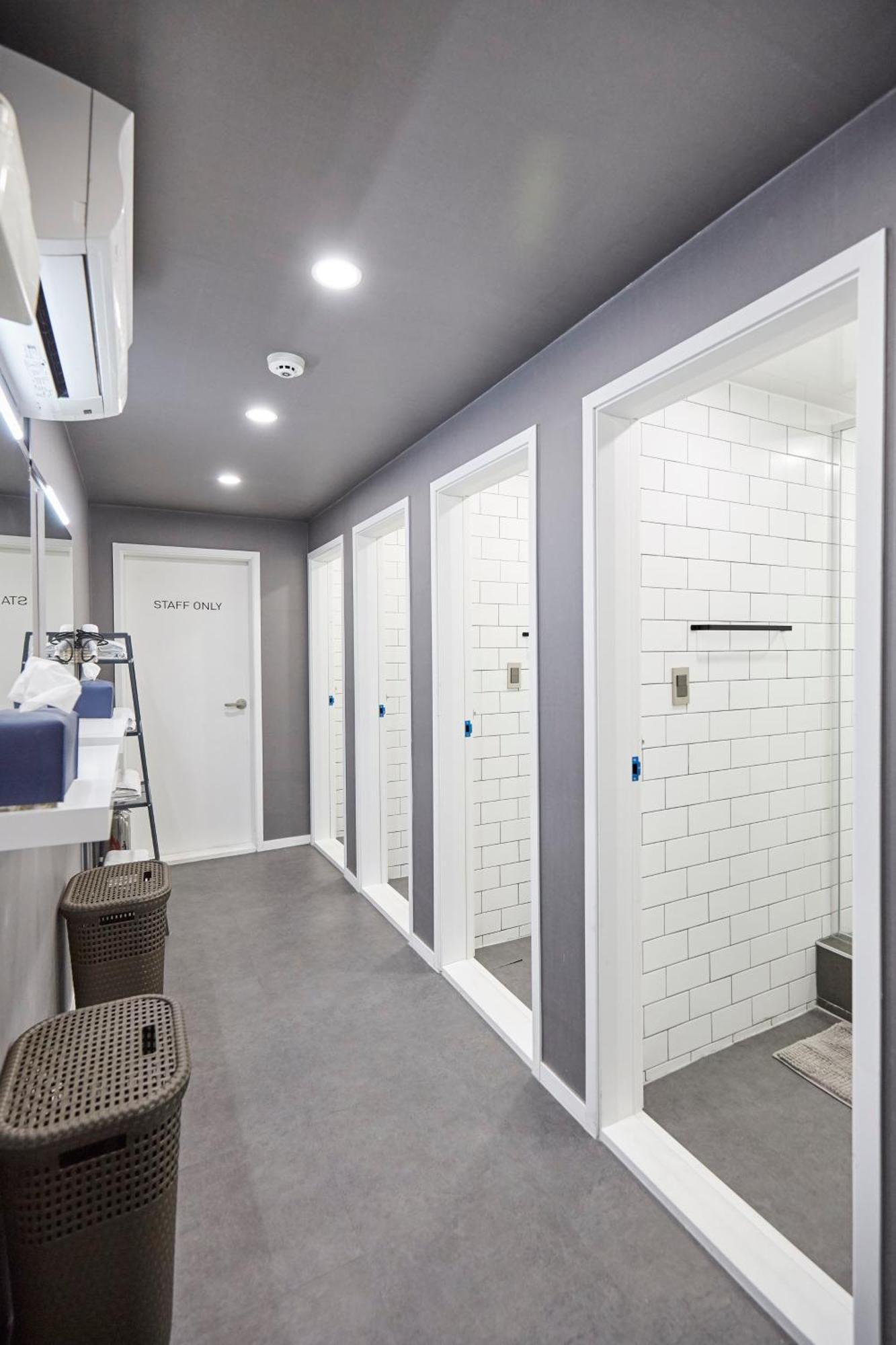 The Capsule Myeongdong Hostel Seoul Bagian luar foto