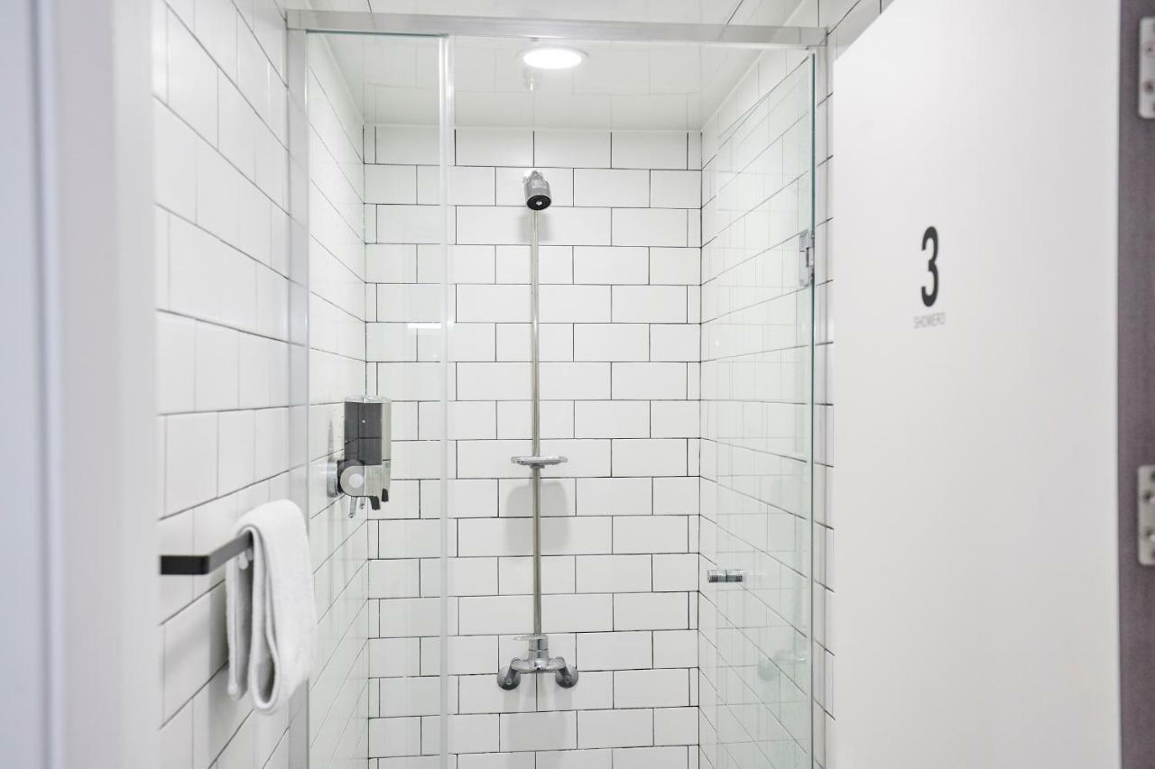 The Capsule Myeongdong Hostel Seoul Bagian luar foto