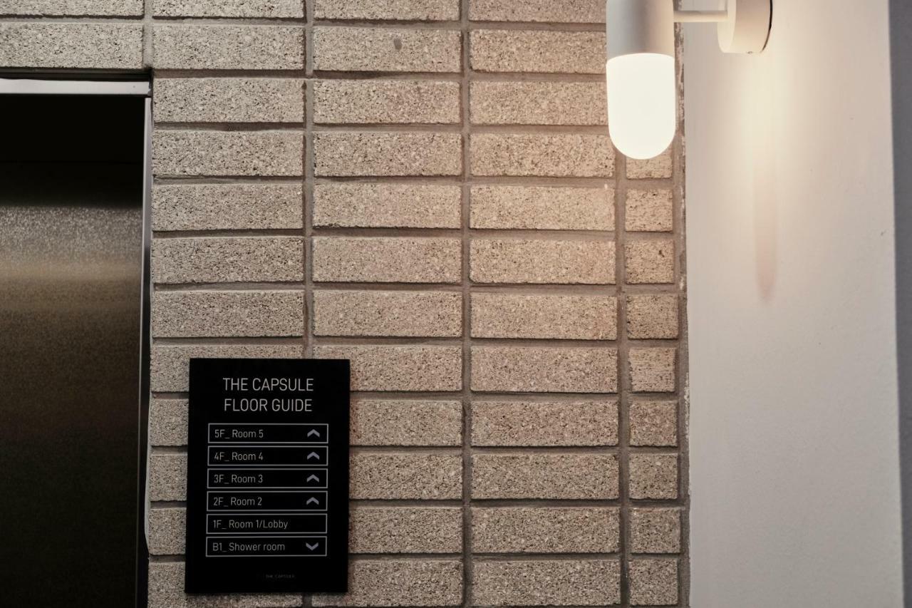 The Capsule Myeongdong Hostel Seoul Bagian luar foto